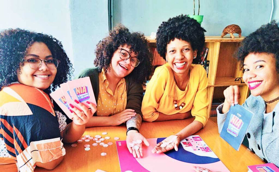 Projeto Empoderamento e Tecnologia oferece formações gratuitas em Cinema,  Séries e Games para jovens negras de todo o Brasil - Diário do Rio de  Janeiro