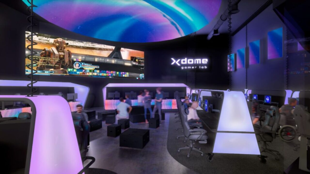 Prefeitura monta 'arena gamer' na CCXP e leva jogos de acelerados