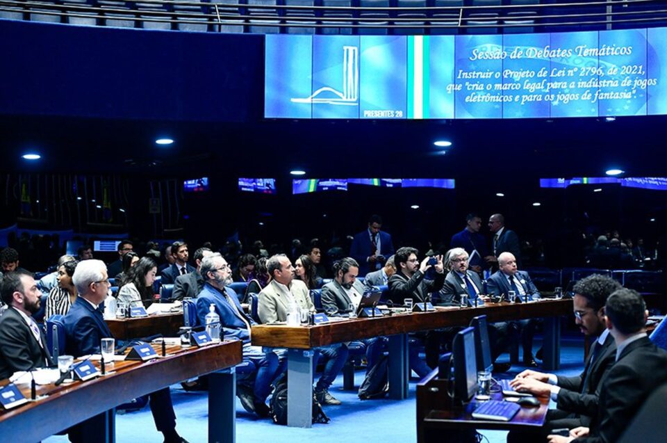 Sessão de debates temáticos no Plenário reuniu especialistas para debater o projeto de lei (PL) 2.796/2021Geraldo Magela/Agência Senado›