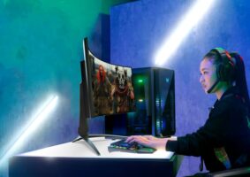 Acer lança monitores OLED e MiniLED curvos para gamers. Foto: Divulgação
