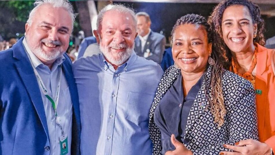 Jean-Paul Prates, presidente da Petrobras, com Lula, ministras Margareth Menzes e Anielle Franco. Foto: Ricardo Stuckert/Divulgação